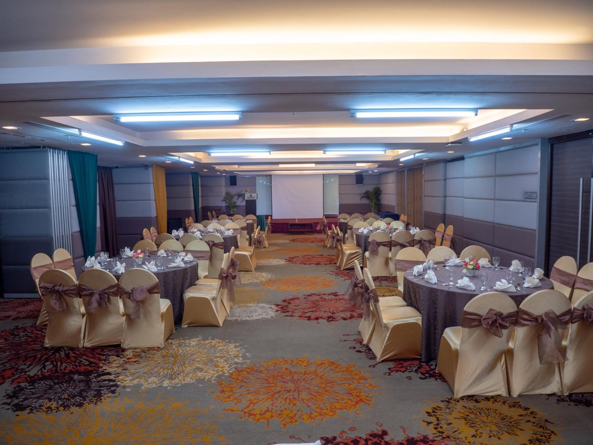 Hotel Royal Kuala Lumpur Buitenkant foto